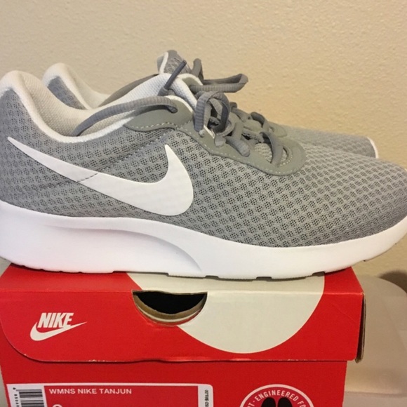 nike shoes that go with everything